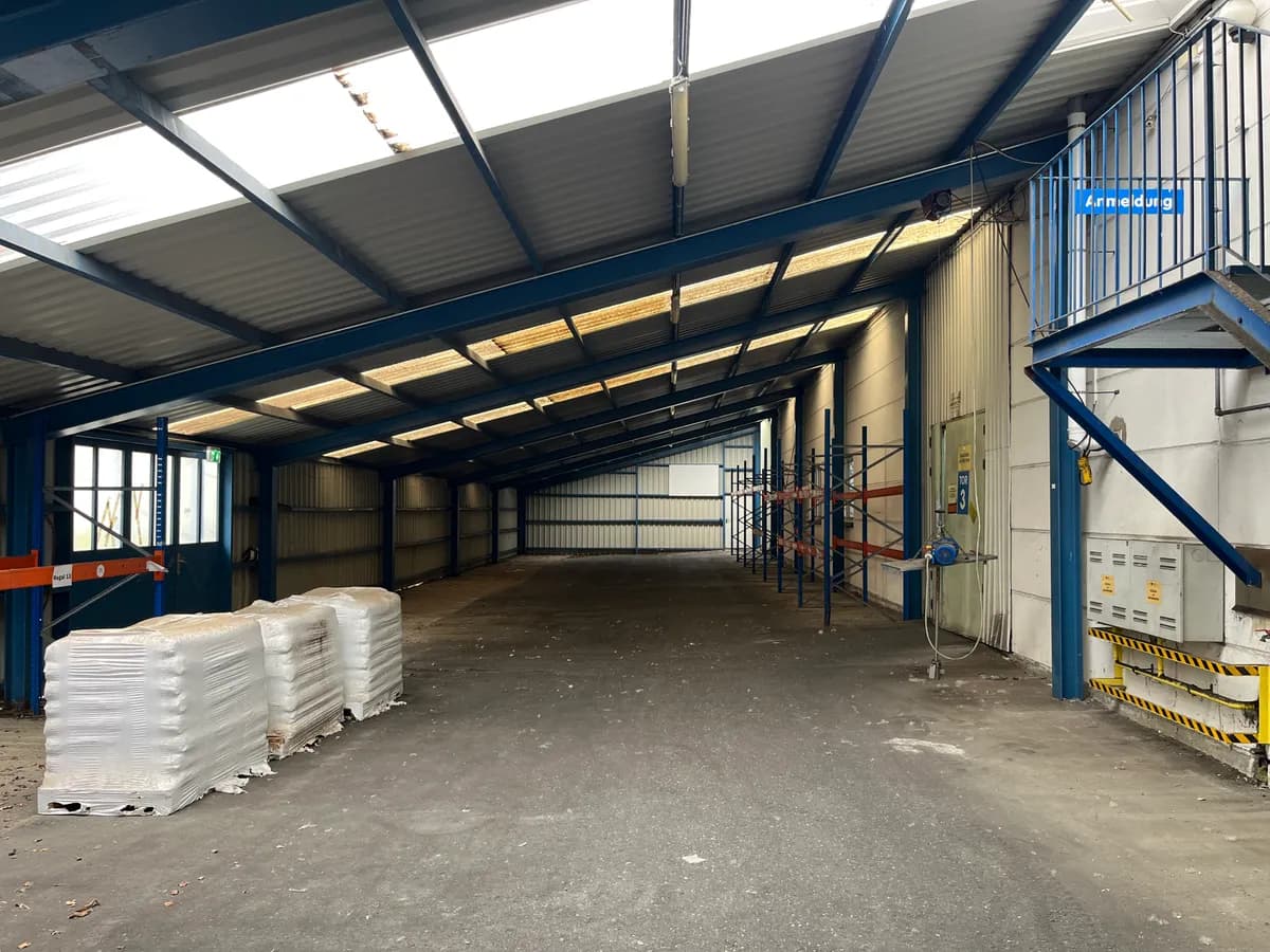 Gewerbeimmobilie mieten in Bruck-Mürzzuschlag – 1 307 m², € 4 – Bild 64 von 65