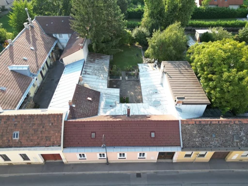 Haus kaufen in Wien – 200 m², € 429.000 – Bild 1 von 36