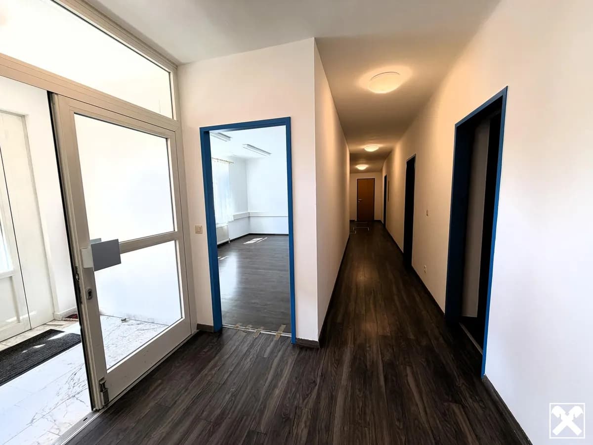 6-Zimmer-Gewerbeimmobilie mieten in Baden – 140 m², € 1.985 – Bild 8 von 10
