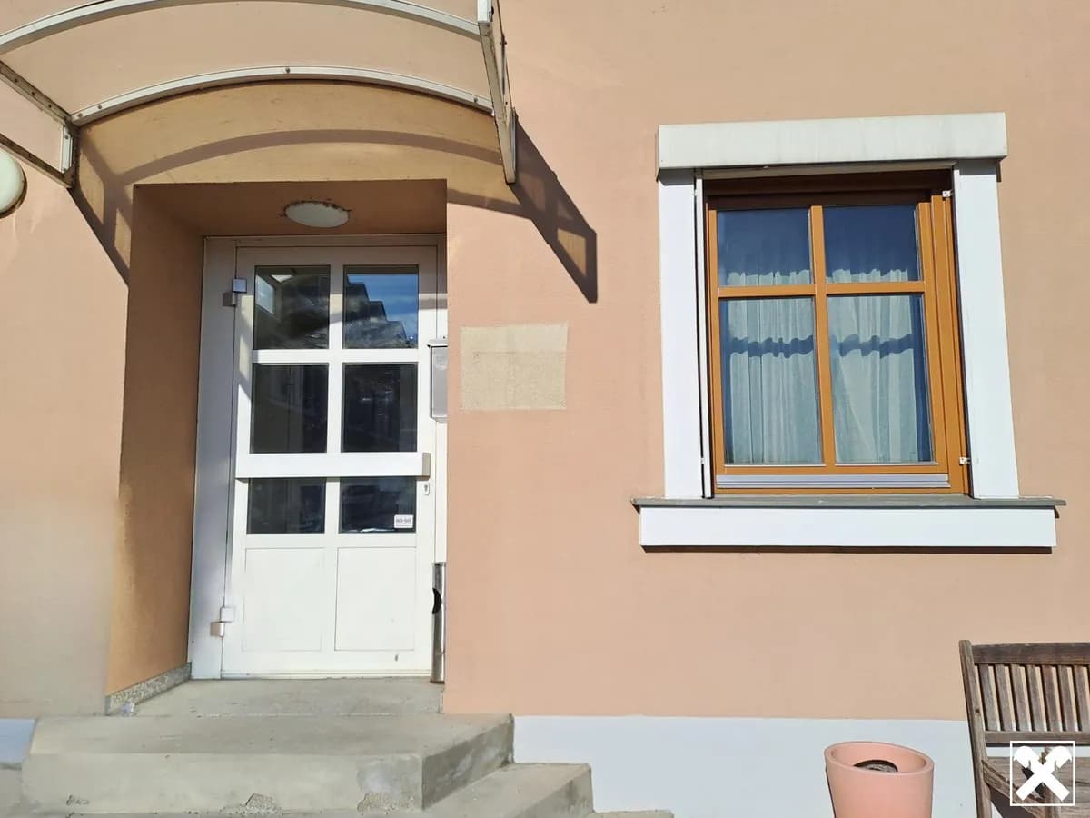 6-Zimmer-Gewerbeimmobilie mieten in Baden – 140 m², € 1.985 – Bild 9 von 10