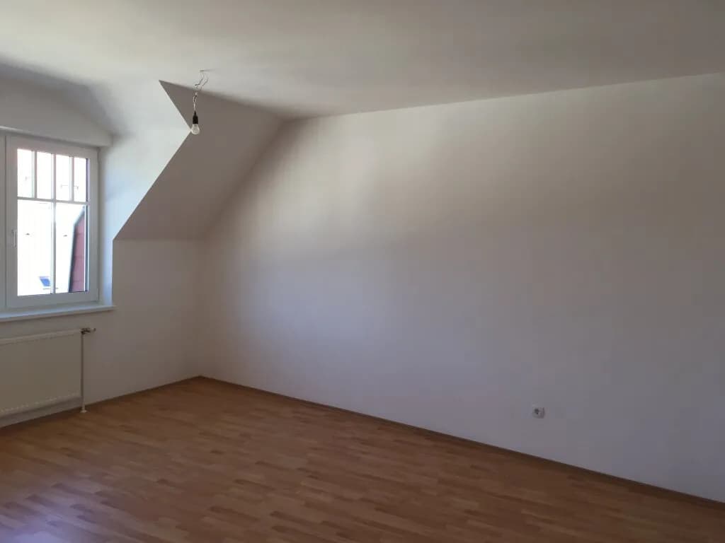 4-Zimmer-Wohnung mieten in Neunkirchen – 100 m², € 1.087 – Bild 8 von 10
