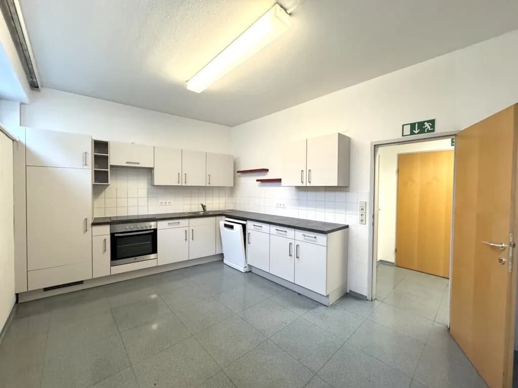 10-Zimmer-Gewerbeimmobilie mieten in Wien – 580 m², € 5.918 – Bild 6 von 17