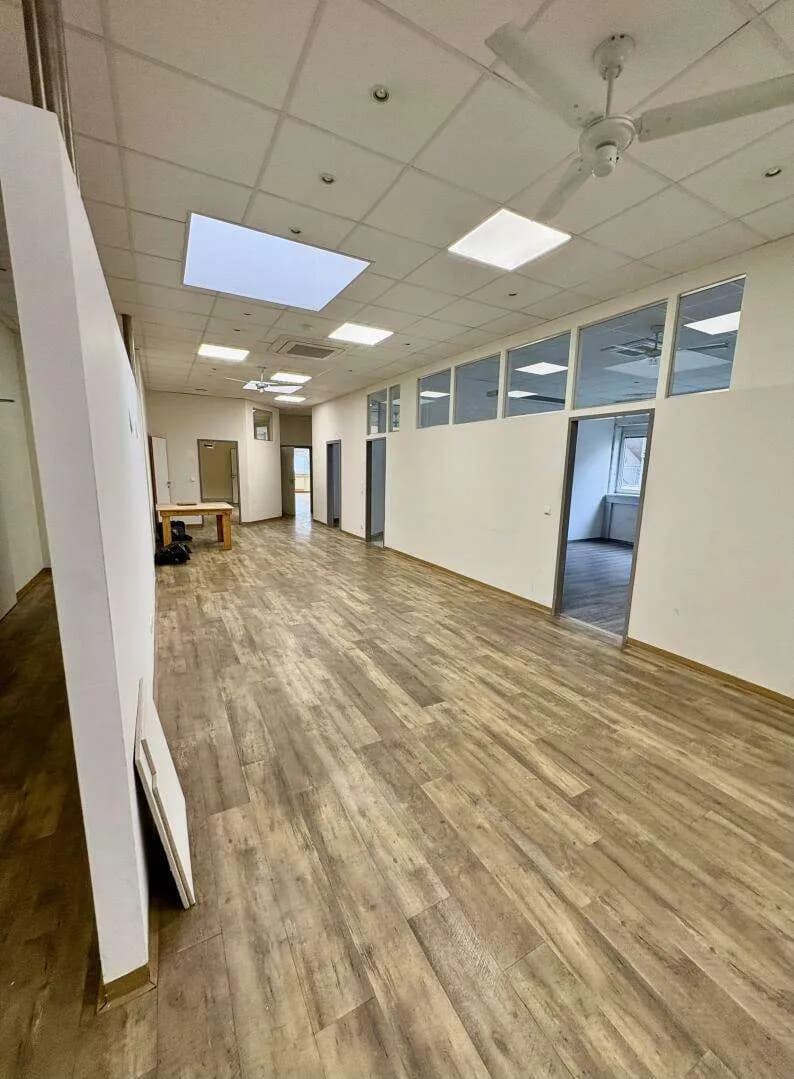5-Zimmer-Gewerbeimmobilie mieten in Graz – 274 m², € 7 – Bild 1 von 15