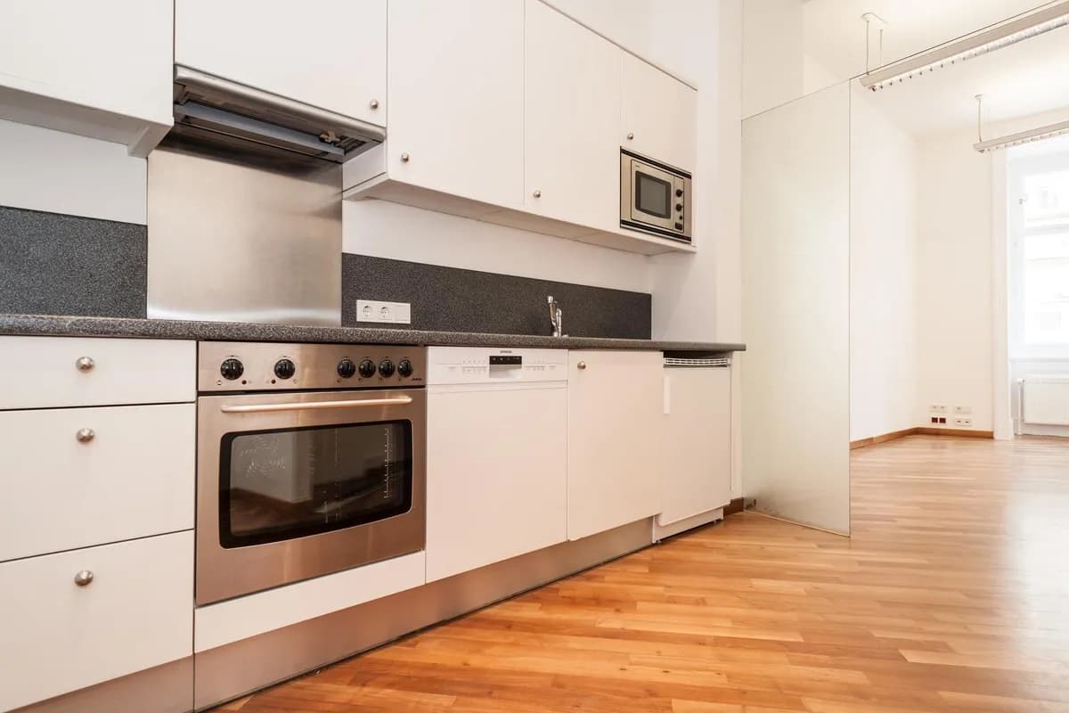 7-Zimmer-Gewerbeimmobilie mieten in Wien – 177 m², € 3.808 – Bild 11 von 13