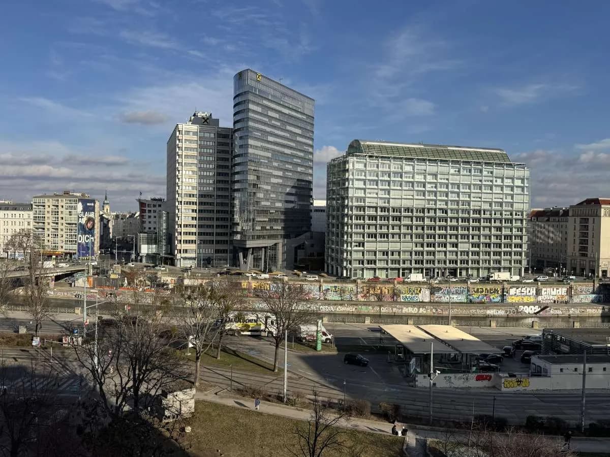 Gewerbeimmobilie mieten in Wien – 369 m², € 24 – Bild 2 von 9