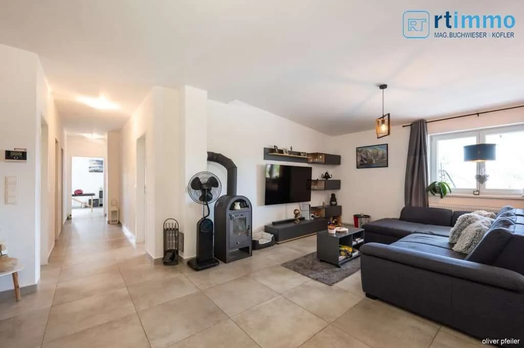 6-Zimmer-Gewerbeimmobilie kaufen in Wiener Neustadt – 262 m², € 560.000 – Bild 7 von 33