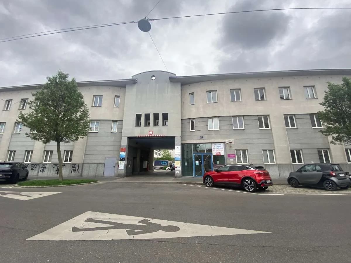 Gewerbeimmobilie mieten in Wien – 565 m², € 6.168