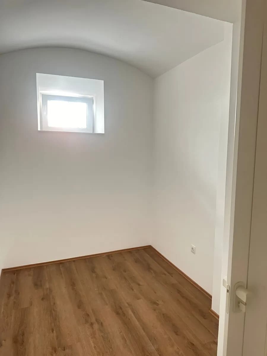 12-Zimmer-Gewerbeimmobilie kaufen in Graz – 302 m², € 799.000 – Bild 17 von 17