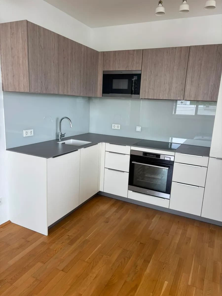 3-Zimmer-Wohnung mieten in Tulln – 90 m², € 1.900 – Bild 2 von 19