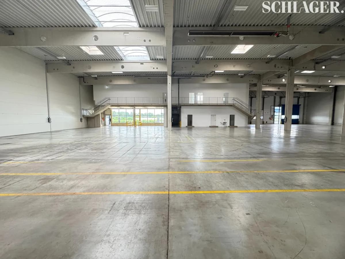 Gewerbeimmobilie mieten in Graz-Umgebung – 2 842 m², € 27.954