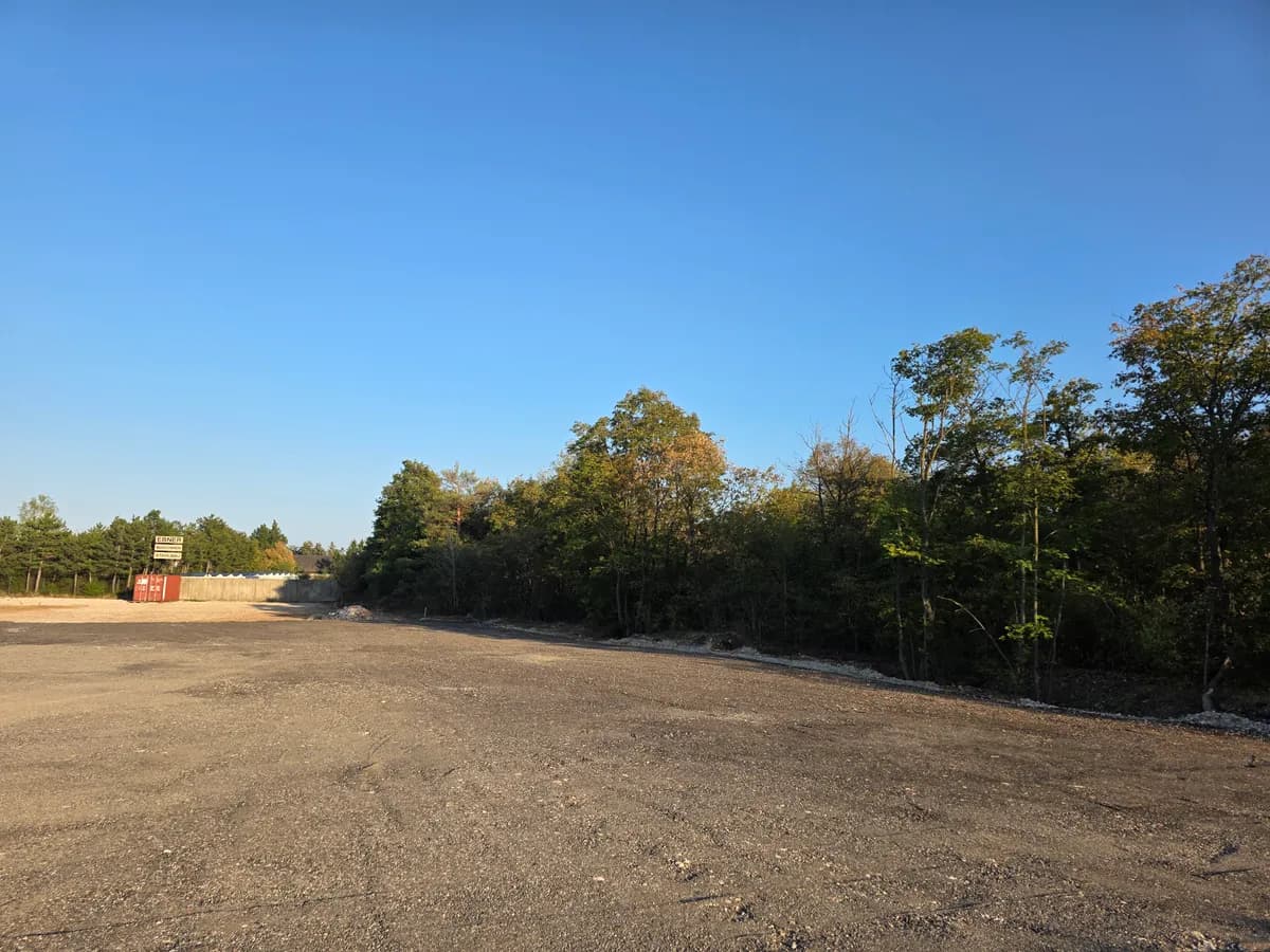Immobilie mieten in Wiener Neustadt Land – 2 100 m², € 1 – Bild 5 von 7