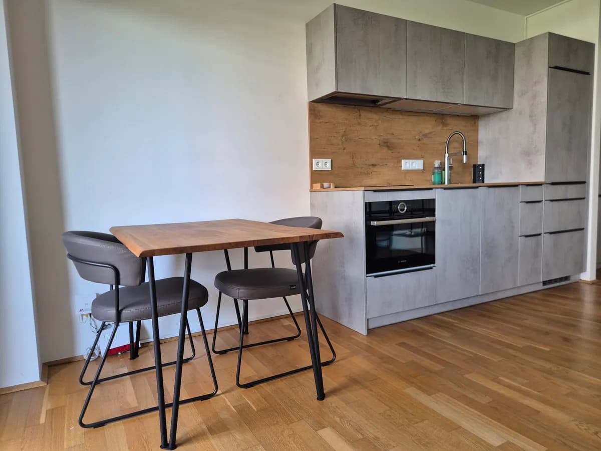 1-Zimmer-Wohnung mieten in Linz – 34 m², € 749 – Bild 3 von 9