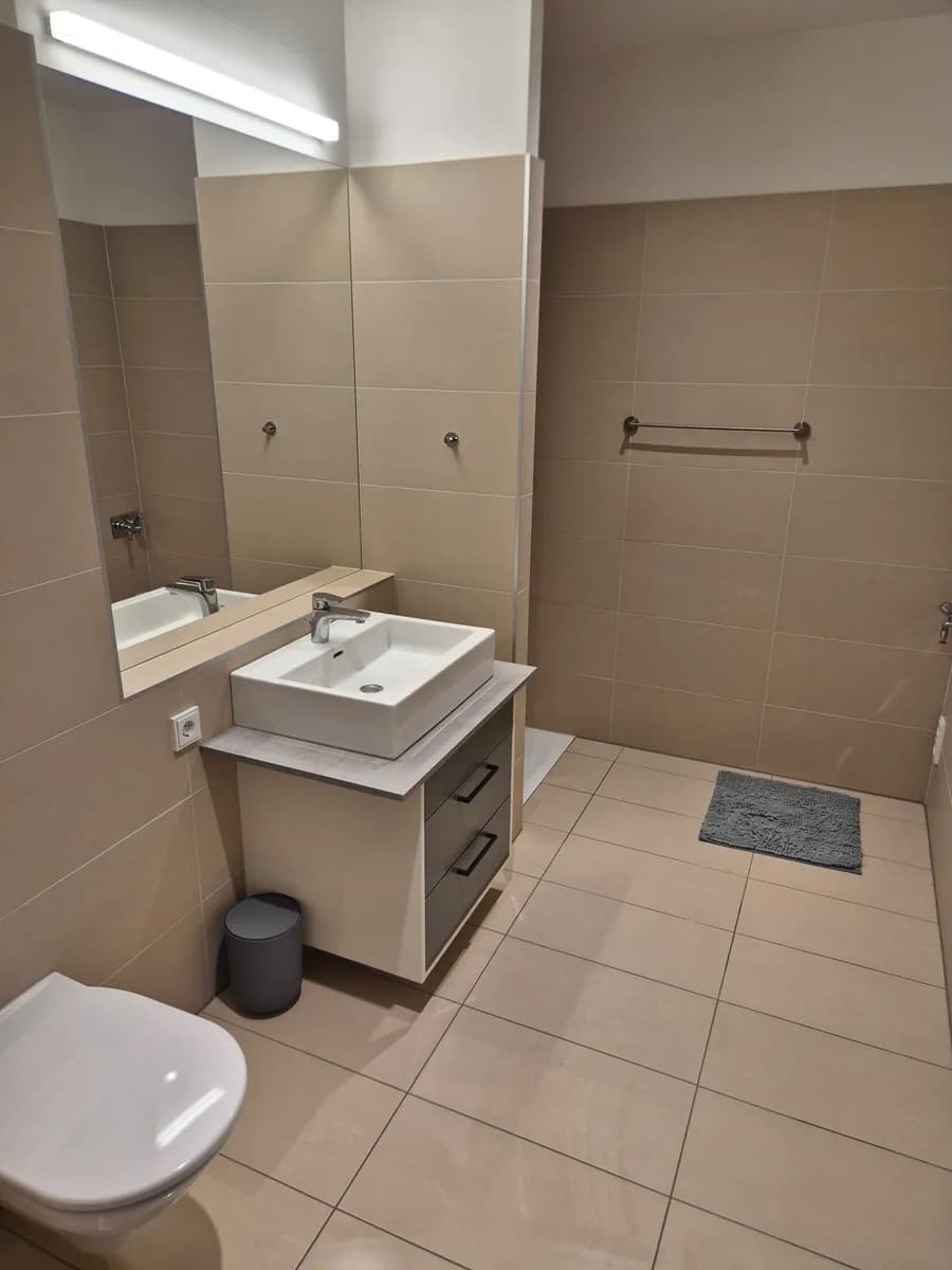 1-Zimmer-Wohnung mieten in Linz – 34 m², € 749 – Bild 7 von 9