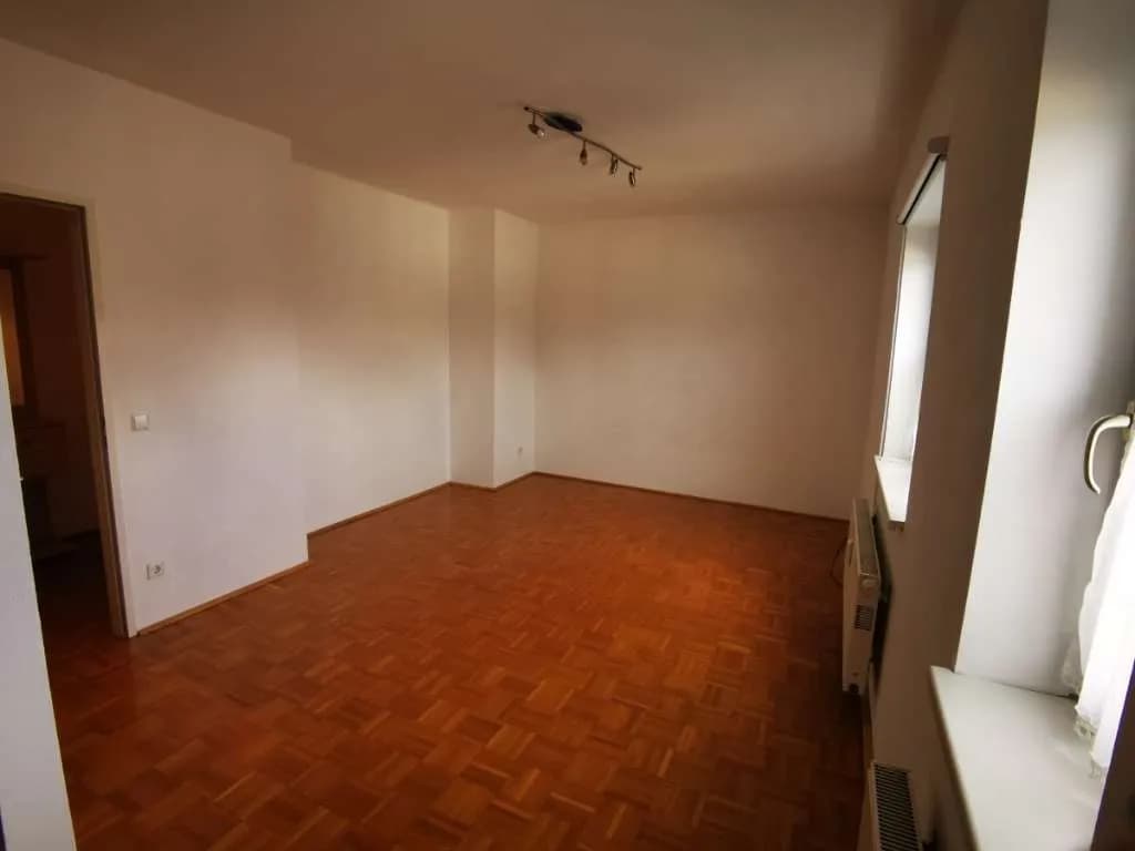 1-Zimmer-Wohnung mieten in Linz – 30 m², € 600 – Bild 15 von 23