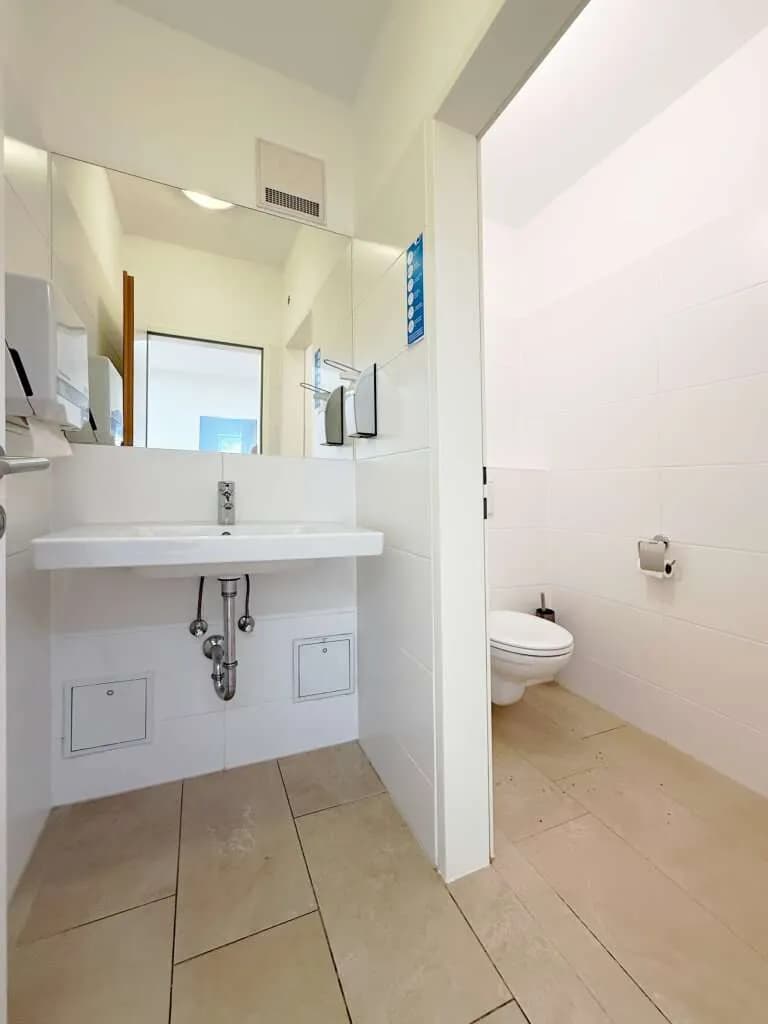 5-Zimmer-Gewerbeimmobilie mieten in Wels – 110 m², € 1.678 – Bild 15 von 16