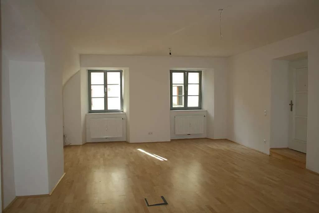 3-Zimmer-Gewerbeimmobilie mieten in Kufstein – 76 m², € 1.003 – Bild 2 von 4
