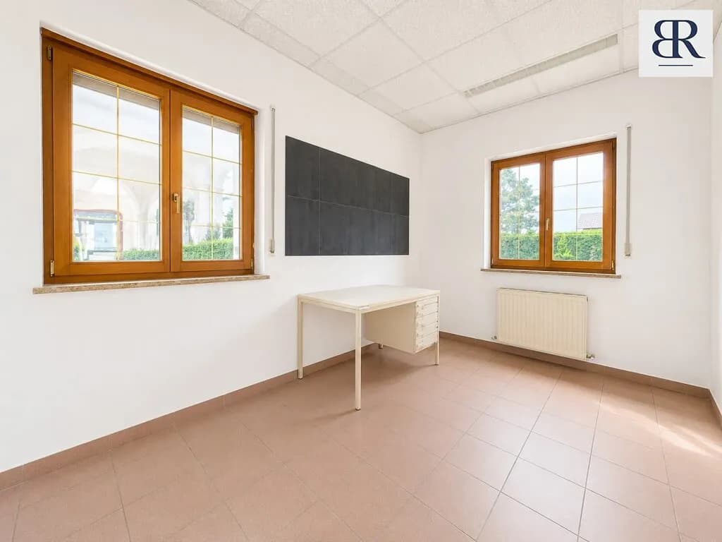 Gewerbeimmobilie mieten in Salzburg-Umgebung – 233 m², € 2.447 – Bild 2 von 5