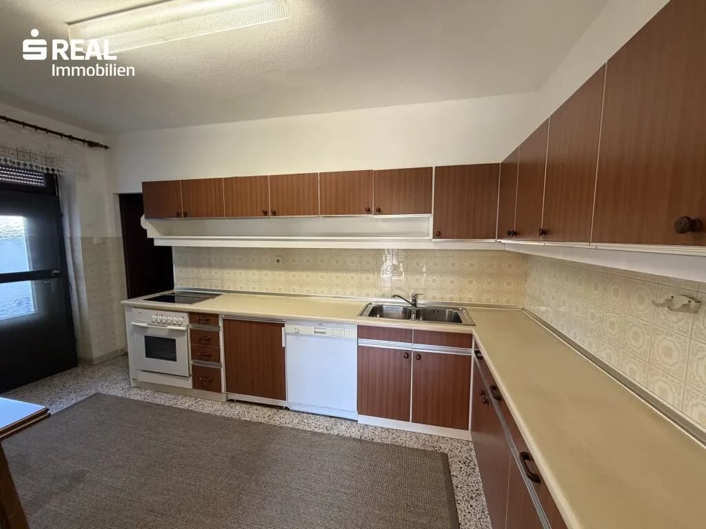 7-Zimmer-Haus kaufen in Neusiedl am See – 1 109 m², € 299.000 – Bild 3 von 14