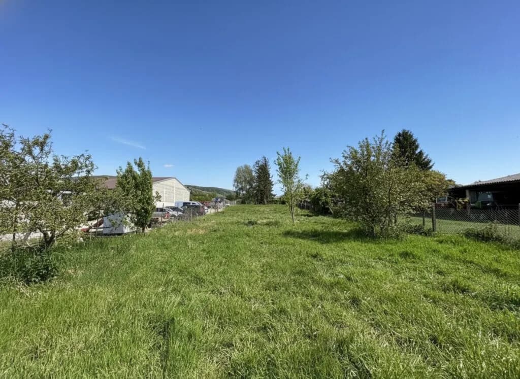 Grundstück kaufen in Bruck an der Leitha – 720 m², € 215.000 – Bild 2 von 2