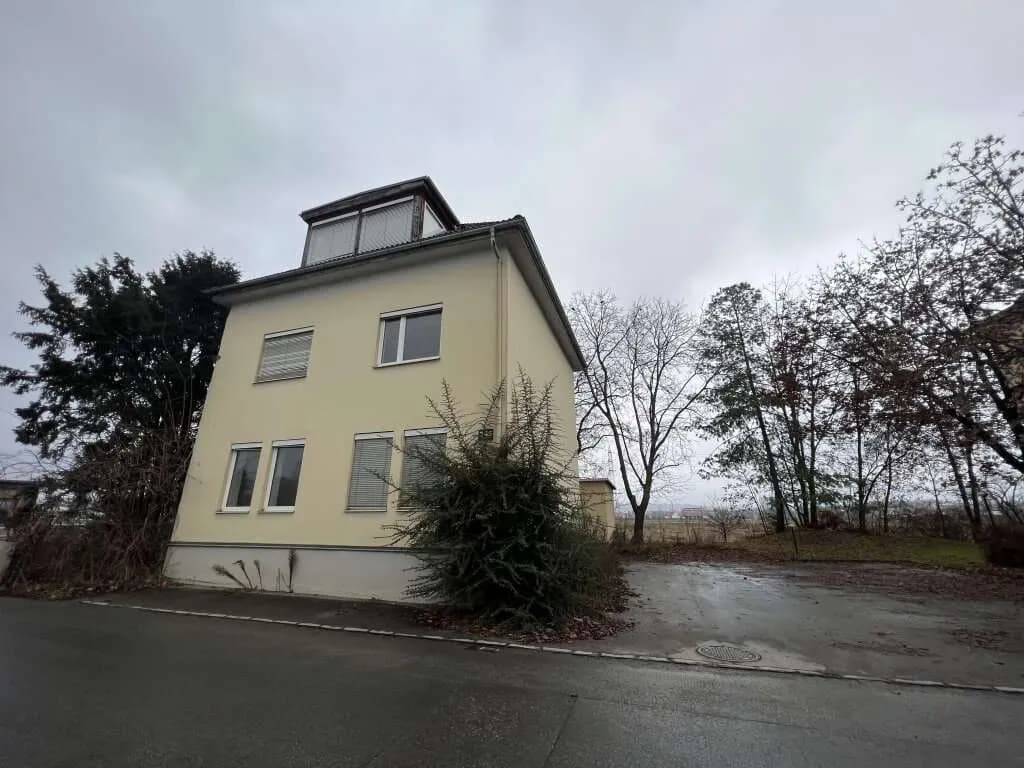 5-Zimmer-Gewerbeimmobilie mieten in Graz – 180 m², € 2.355