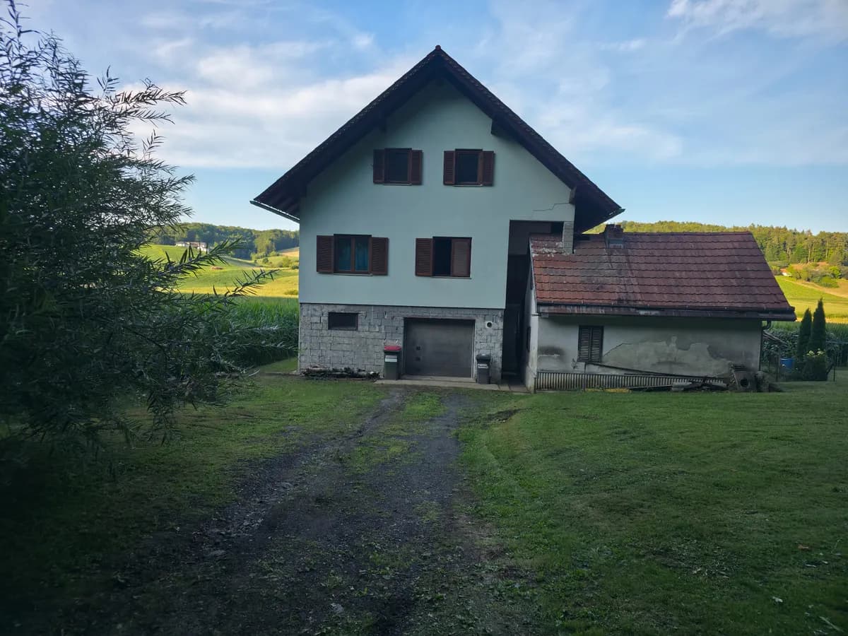 Haus kaufen in Südoststeiermark – 196 m², € 156.000