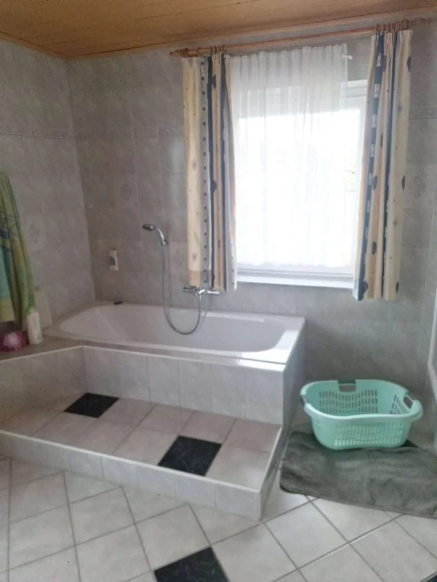 7-Zimmer-Wohnung mieten in Schärding – 90 m², € 900 – Bild 2 von 4