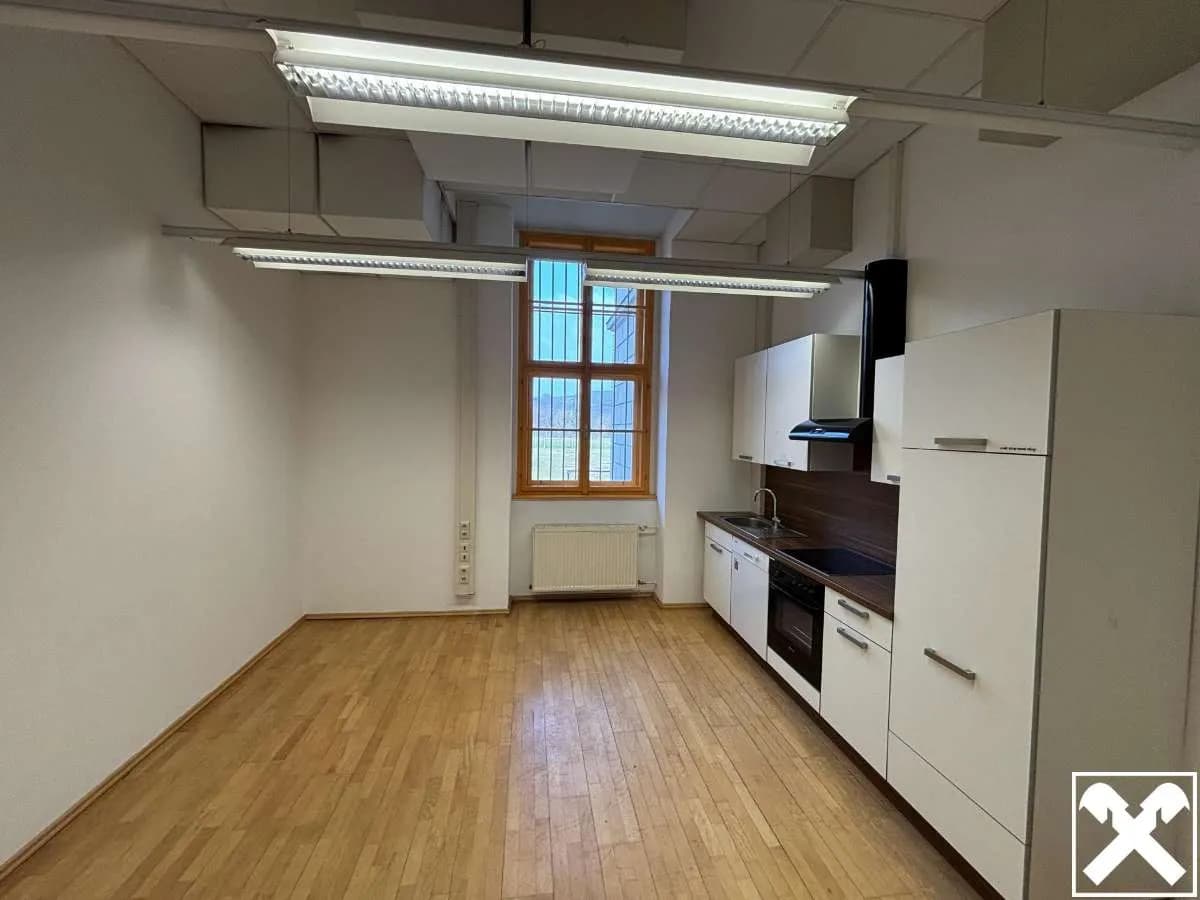 4-Zimmer-Gewerbeimmobilie mieten in Linz – 175 m², € 2.306 – Bild 5 von 12