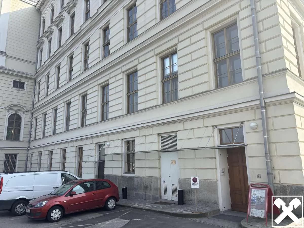 4-Zimmer-Gewerbeimmobilie mieten in Linz – 175 m², € 2.306 – Bild 11 von 12