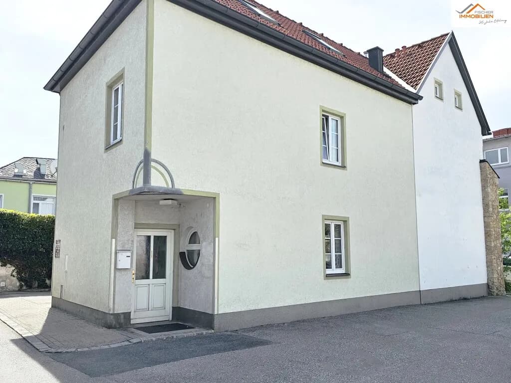 4-Zimmer-Gewerbeimmobilie mieten in Neunkirchen – 99 m², € 825 – Bild 2 von 9
