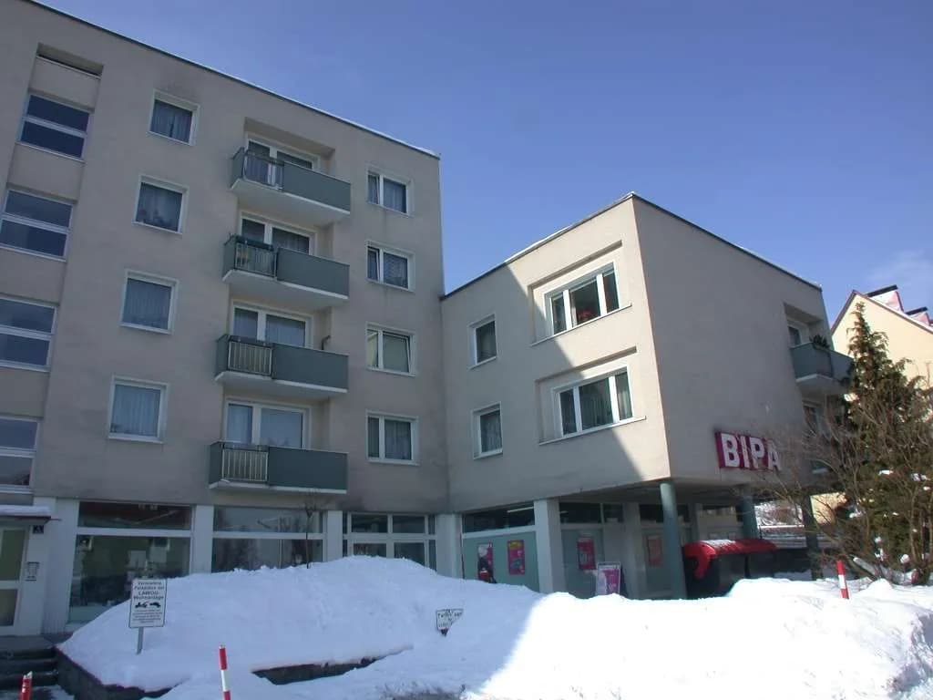 3-Zimmer-Gewerbeimmobilie mieten in Vöcklabruck – 98 m², € 773 – Bild 2 von 2