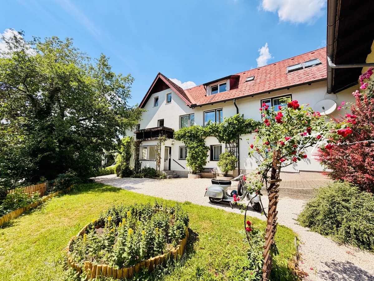 Haus kaufen in Vöcklabruck – 339 m², € 899.000