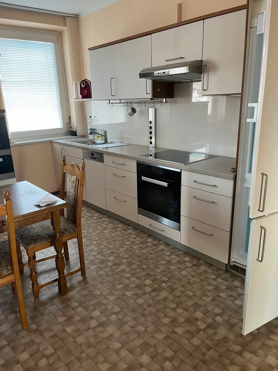3-Zimmer-Wohnung mieten in Horn – 110 m², € 890
