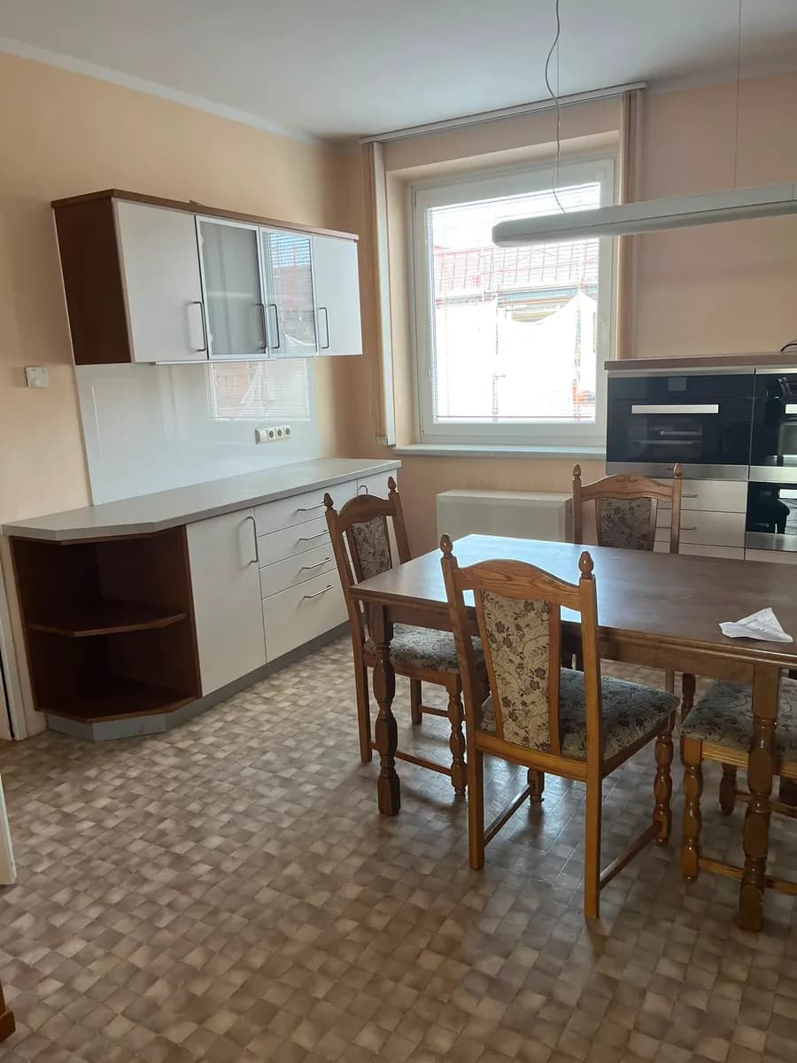 3-Zimmer-Wohnung mieten in Horn – 110 m², € 890 – Bild 4 von 7