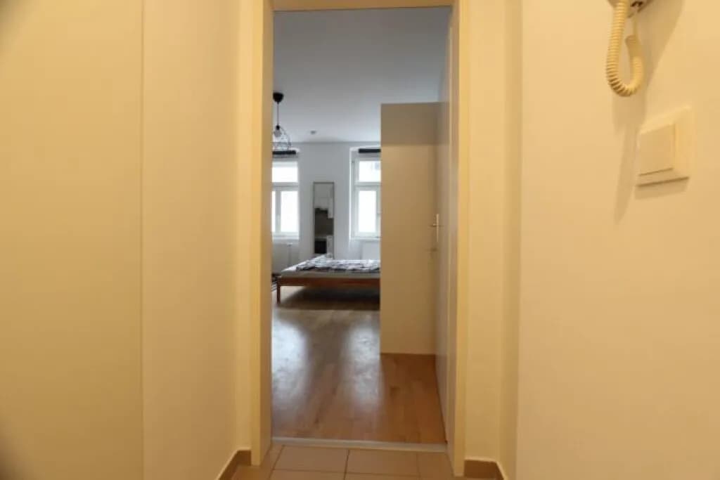1-Zimmer-Wohnung mieten in Wien – 25 m², € 920 – Bild 2 von 8