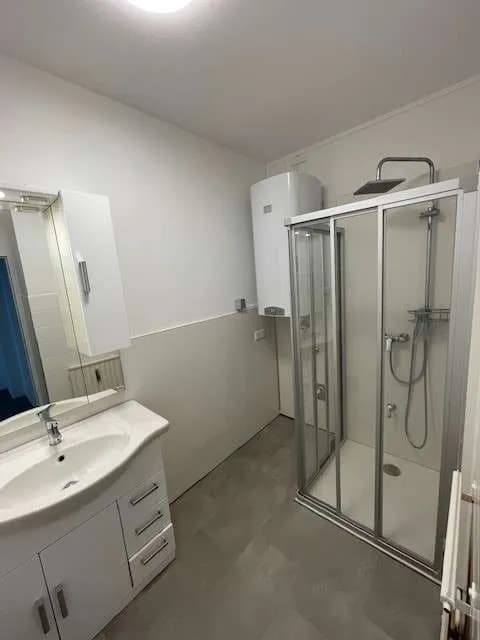 2-Zimmer-Wohnung mieten in Wels – 61 m², € 830 – Bild 4 von 6