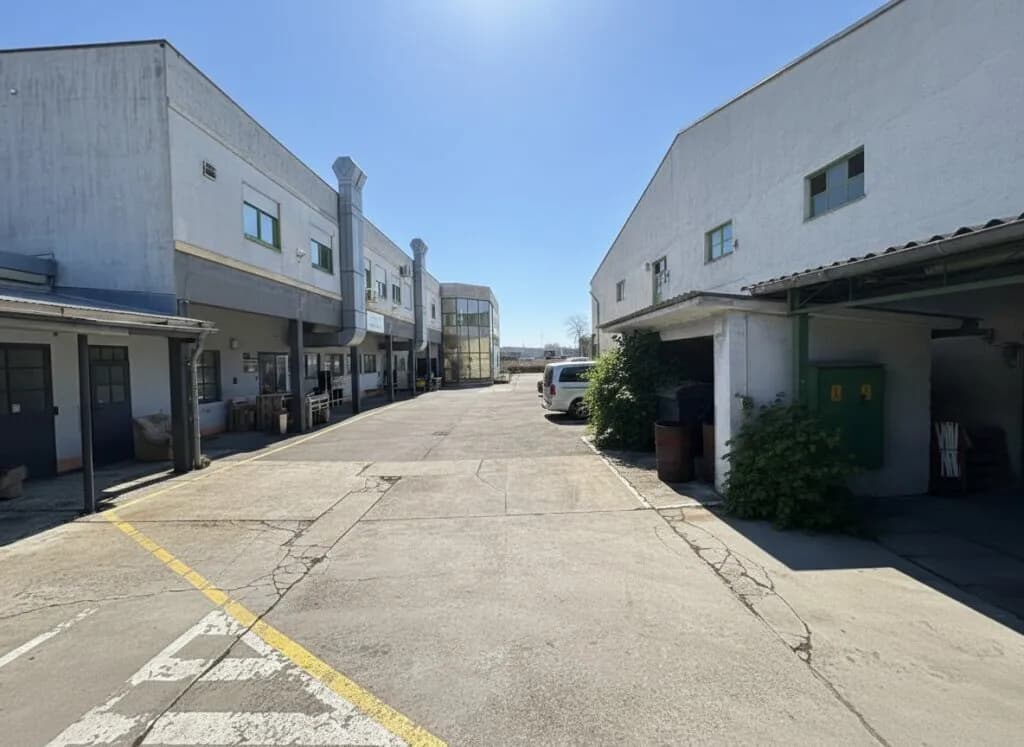 Gewerbeimmobilie kaufen in Mödling – 2 419 m², € 3.199.000 – Bild 2 von 18
