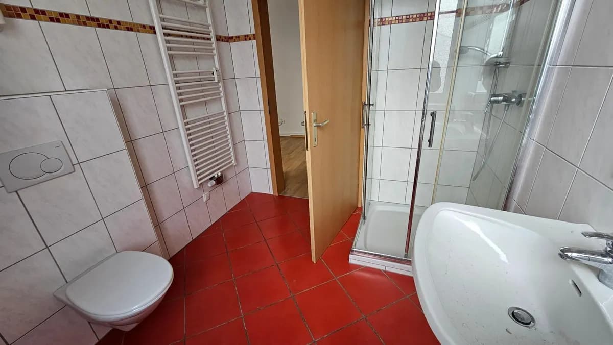 3-Zimmer-Gewerbeimmobilie mieten in Steyr – 97 m², € 809 – Bild 10 von 11