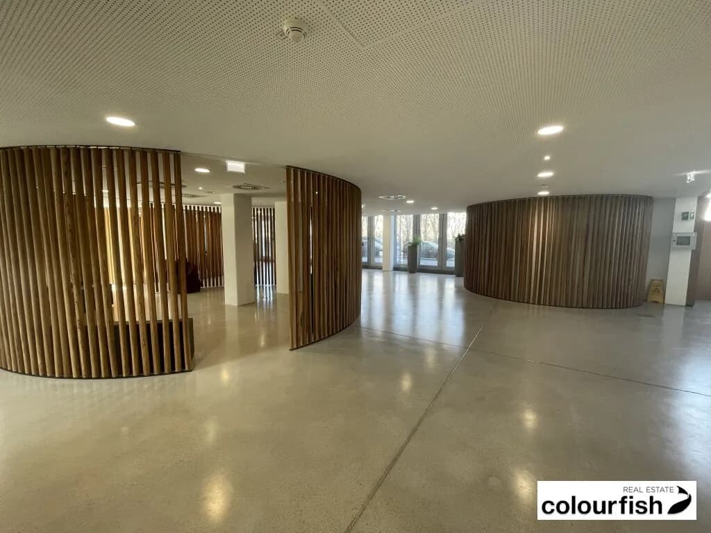 Gewerbeimmobilie mieten in Wien – 1 624 m², € 36.978