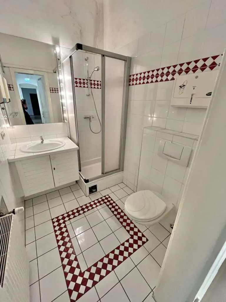 8-Zimmer-Wohnung mieten in Graz – 208 m², € 2.654 – Bild 9 von 18