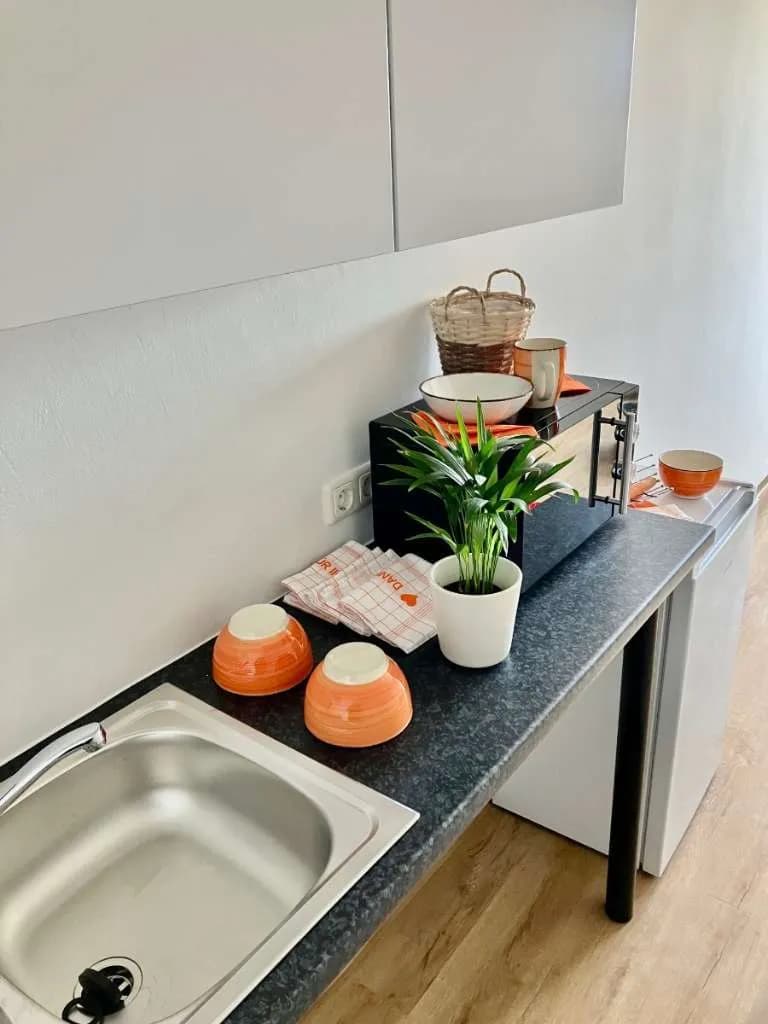 1-Zimmer-Wohnung mieten in Linz – 24 m², € 285 – Bild 3 von 5