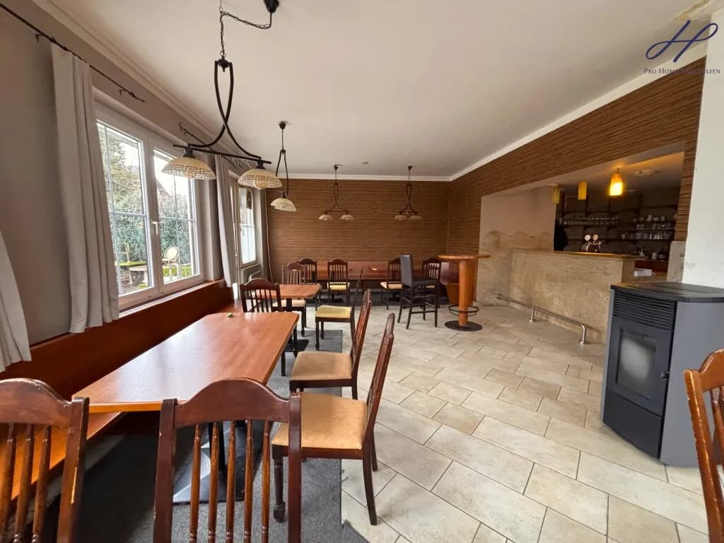 Gewerbeimmobilie mieten in Wiener Neustadt Land – 128 m², € 2.300