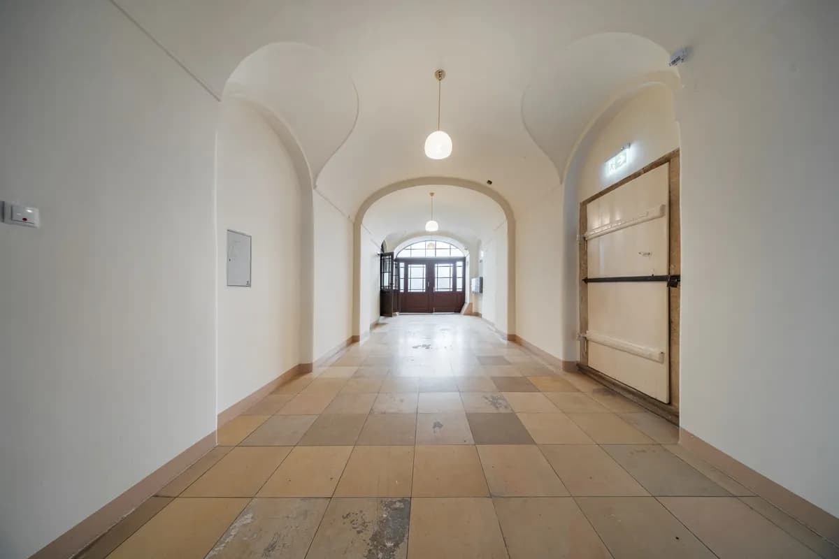 12-Zimmer-Gewerbeimmobilie mieten in Wien – 270 m², € 6.761 – Bild 25 von 30