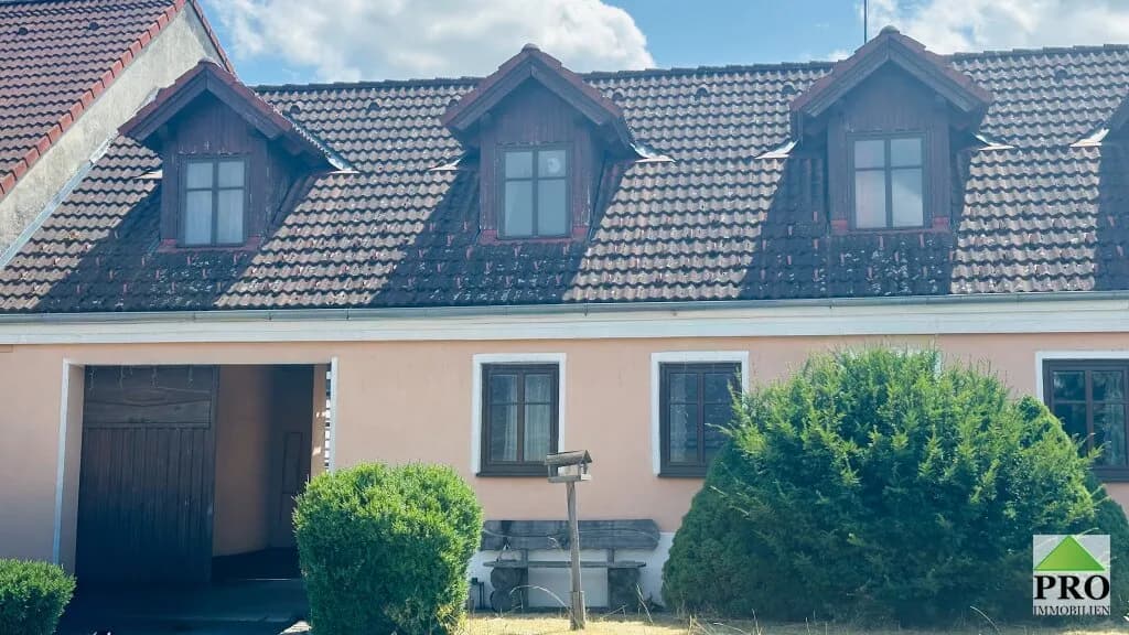 6-Zimmer-Immobilie kaufen in Horn – 301 m², € 219.000 – Bild 1 von 28
