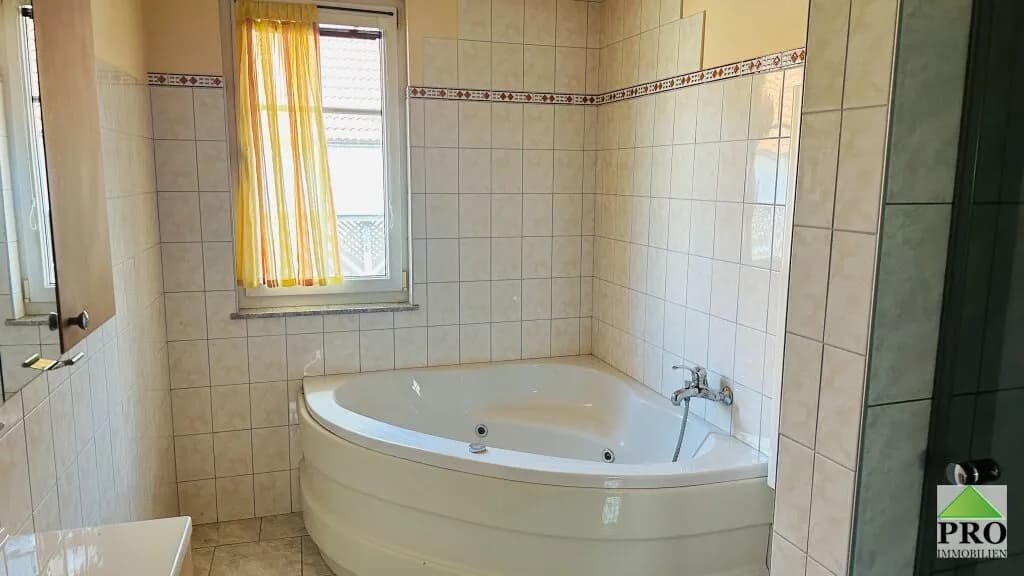 6-Zimmer-Immobilie kaufen in Horn – 301 m², € 219.000 – Bild 10 von 28