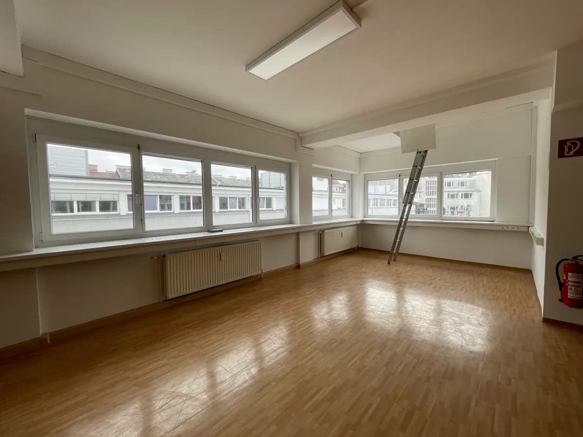 Gewerbeimmobilie mieten in Wien – 902 m², € 7 – Bild 14 von 14