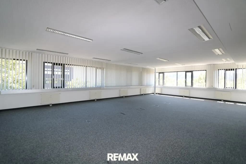 13-Zimmer-Gewerbeimmobilie mieten in Wels – 476 m², € 7.132