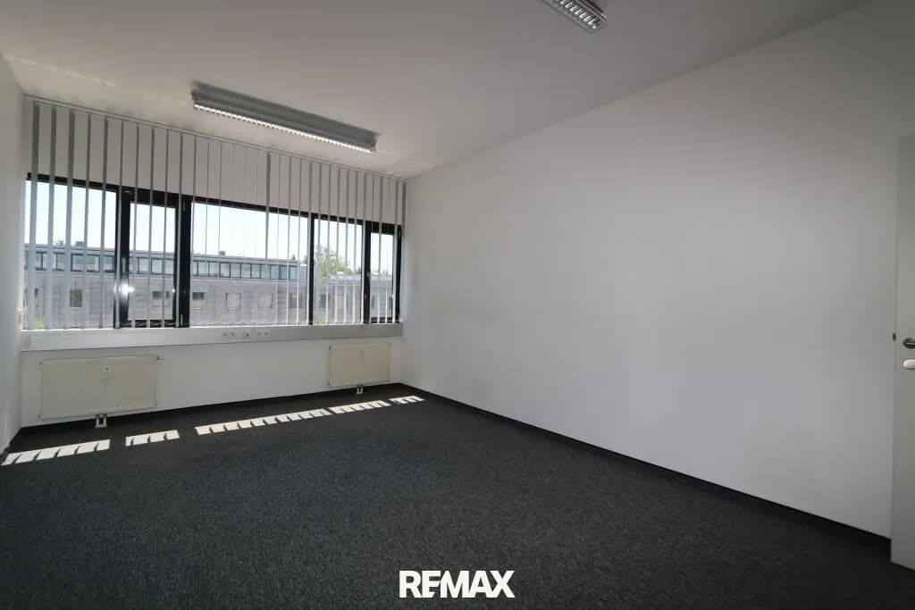 13-Zimmer-Gewerbeimmobilie mieten in Wels – 476 m², € 7.132 – Bild 6 von 11