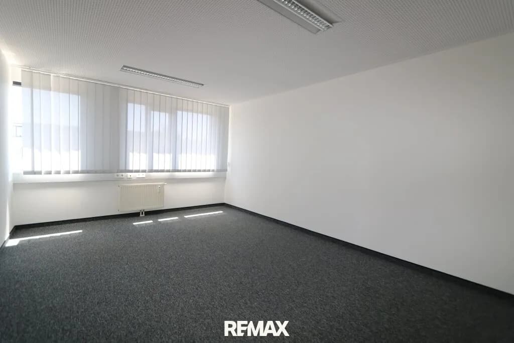 13-Zimmer-Gewerbeimmobilie mieten in Wels – 476 m², € 7.132 – Bild 7 von 11