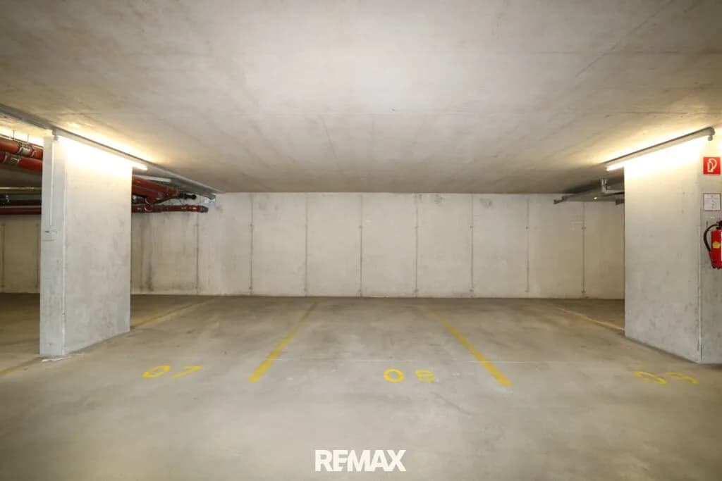 13-Zimmer-Gewerbeimmobilie mieten in Wels – 476 m², € 7.132 – Bild 10 von 11