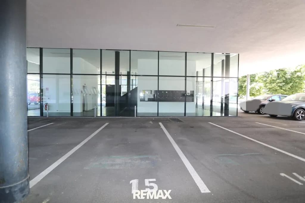 13-Zimmer-Gewerbeimmobilie mieten in Wels – 476 m², € 7.132 – Bild 11 von 11